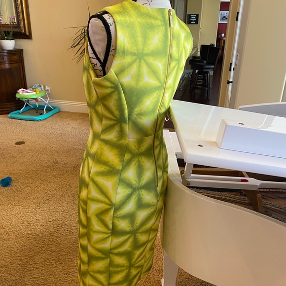 Dress - Picture 3 of 5